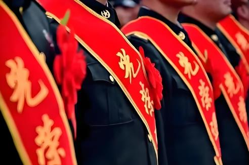 军官服役年限最新规定2025年