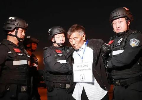 关于依法保障在押犯罪嫌疑人、被告人选择辩护人权利有关问题的批复